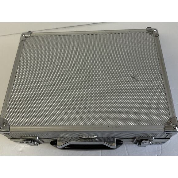 Intec Silver Metal Gameboy Advance SP Travel Storage Carrying Case * Puncture*0 - Picture 7 of 7